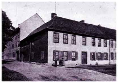 Das Seminargebäude in der heutigen Schleusinger Straße um 1900